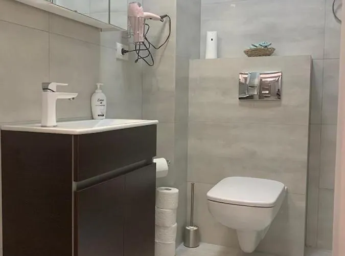 Delmar Нэводари